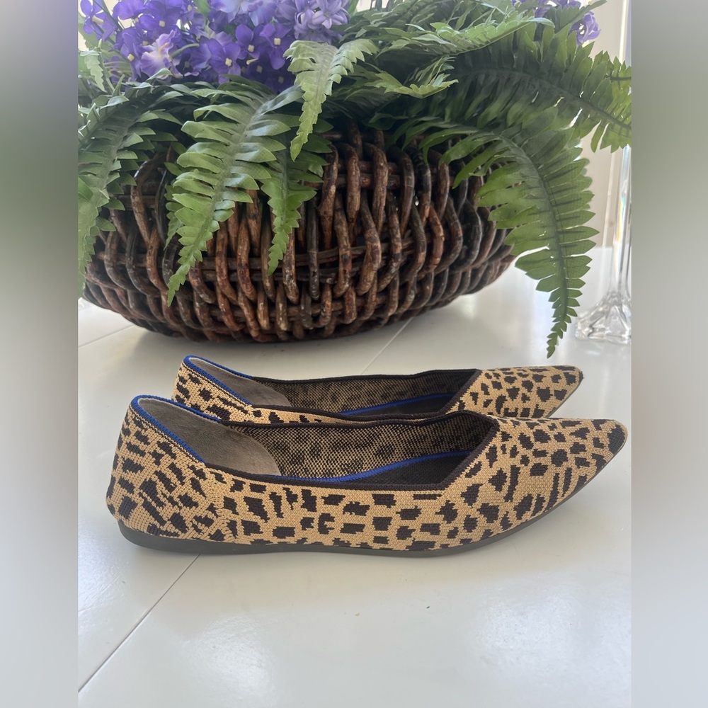 Rothy’s Cheetah Print The Point Toe Shoes Womens 10 EUC MOB WIFE